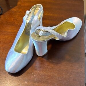 Elegant Touch Satin Bridal Shoes, Size 7, Worn Once- White
